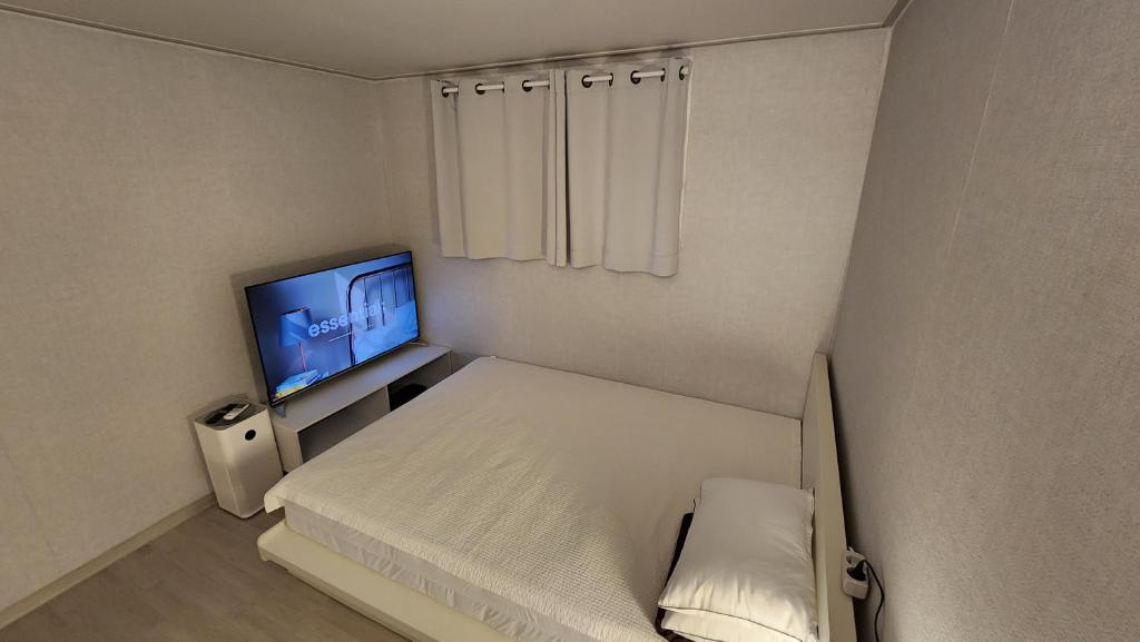 Middle option two-room, Exclusive use, public transportation 4 minutes away photo 3