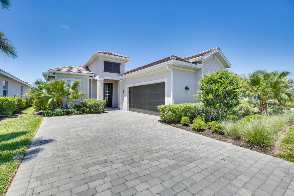 Punta Gorda Home with Lanai and Golf Course View! photo 1