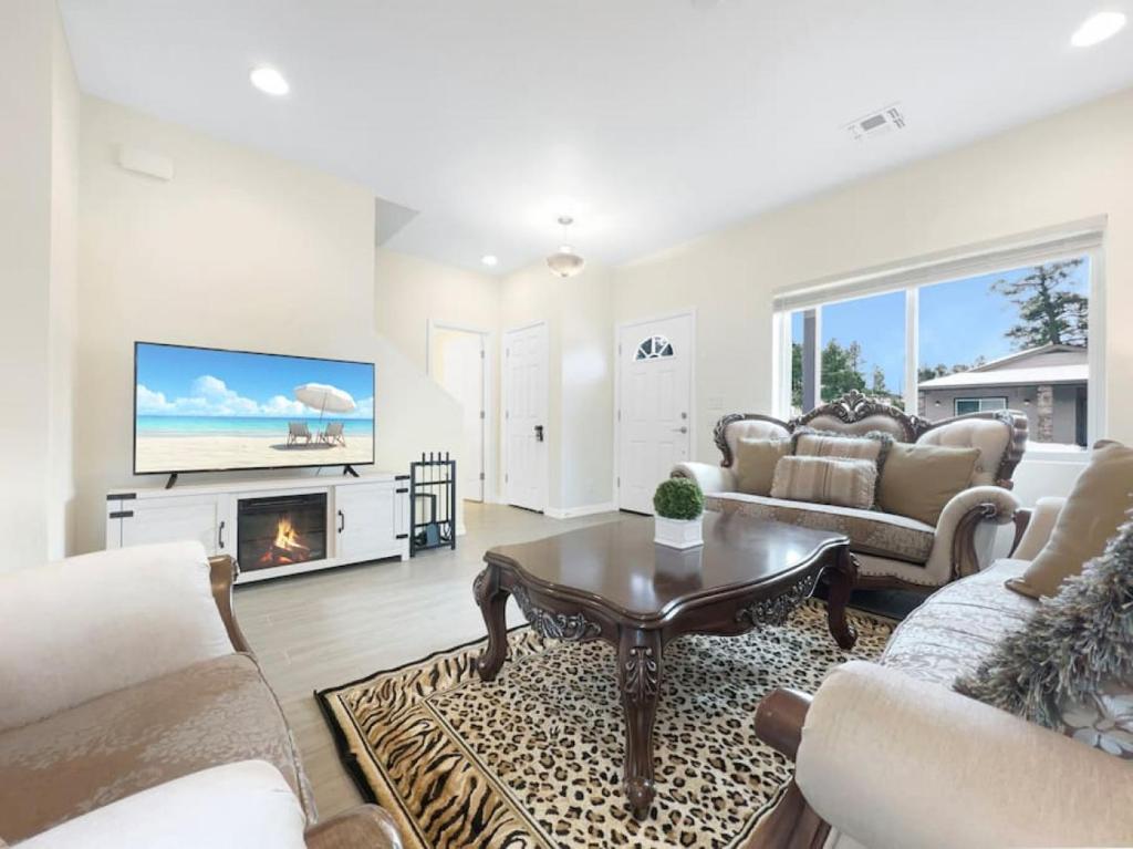 Mt Elden Tree Home image