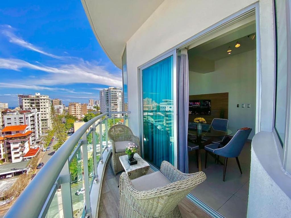 Stylish Centric Apt great View photo 4