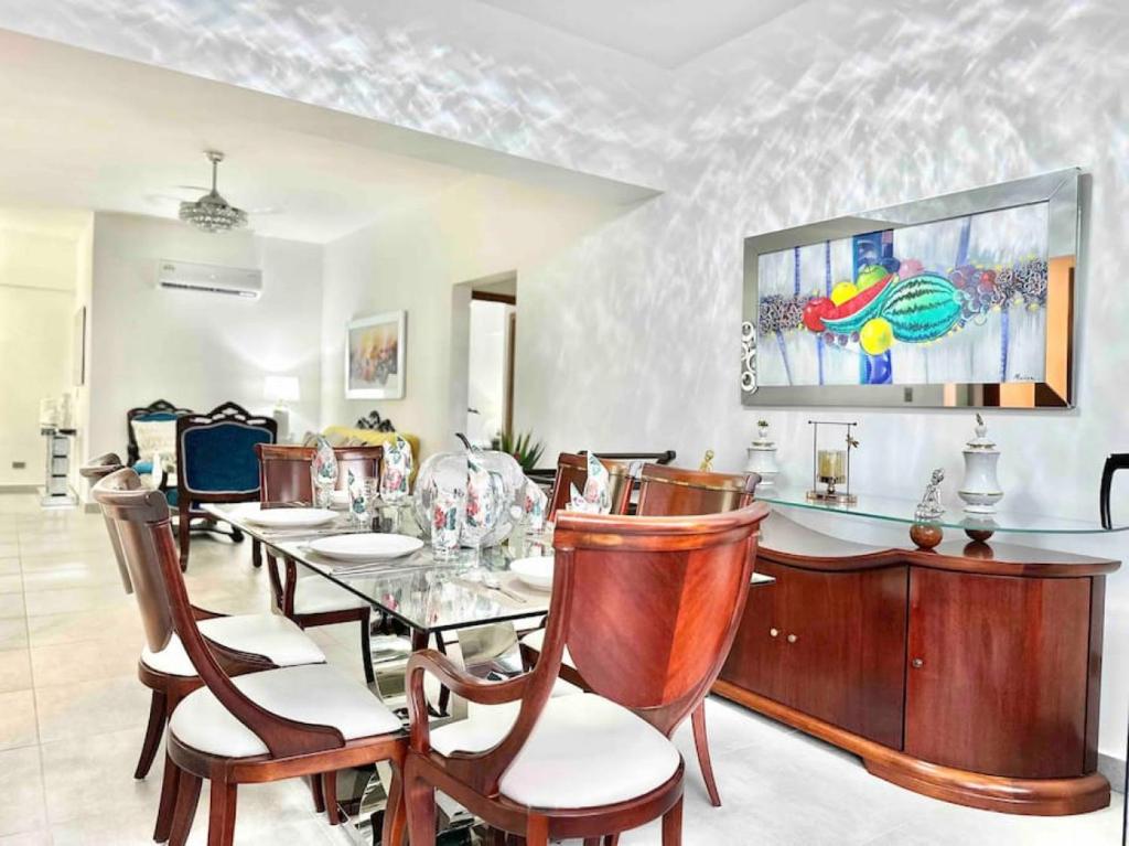 Upscale City Center Condo photo 1