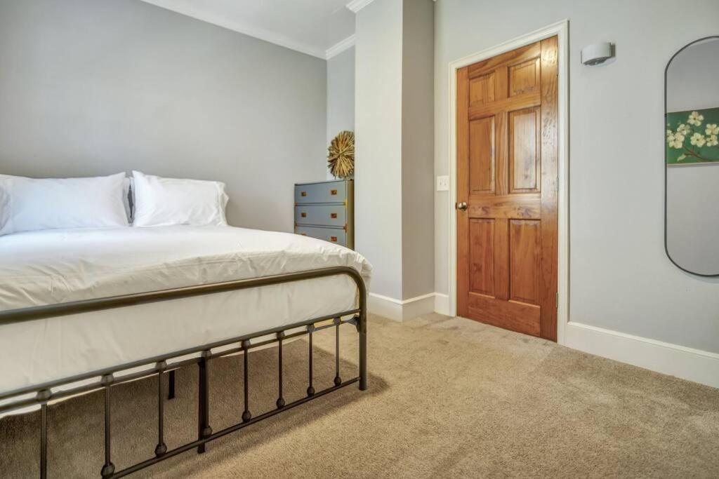 Bluffton Village Home-4BR Heart of Old Town Luxury photo 1