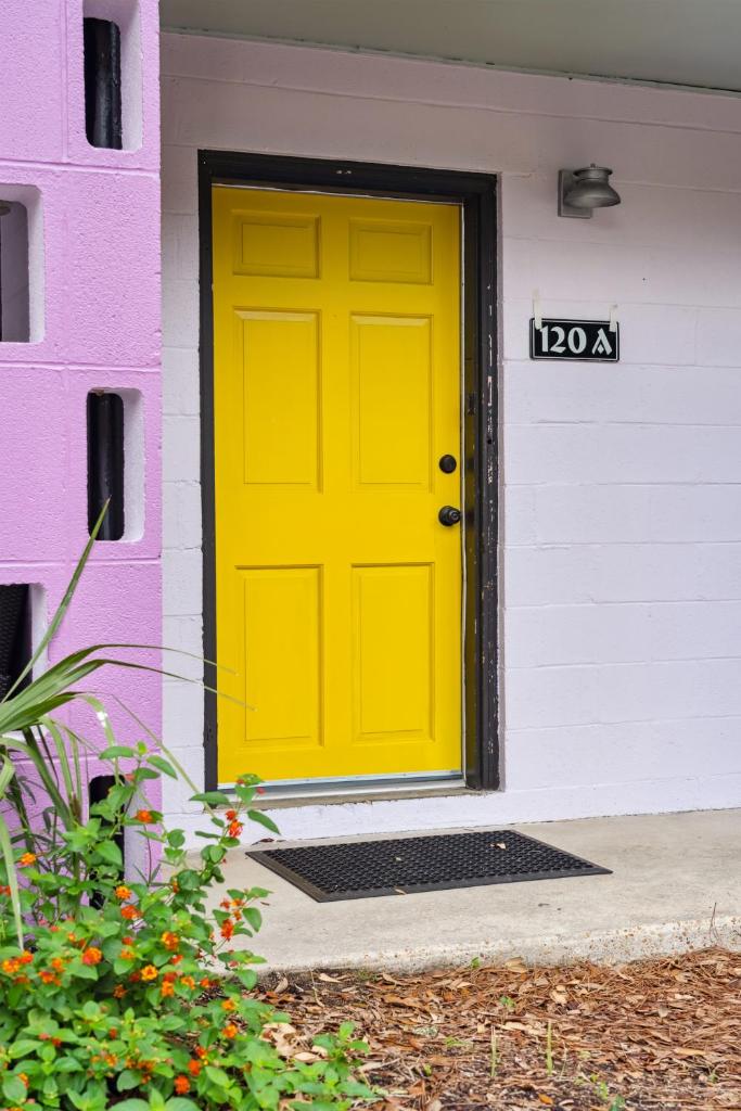 Folly Vacation Great Location, Vintage and Fun 120 Unit A photo 3