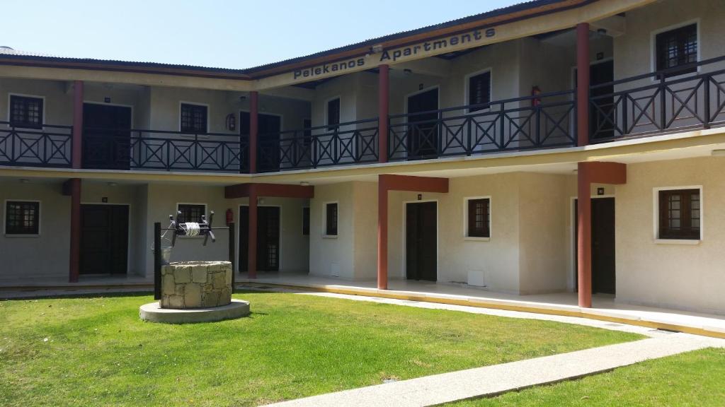 Pelekanos Apartments photo 2
