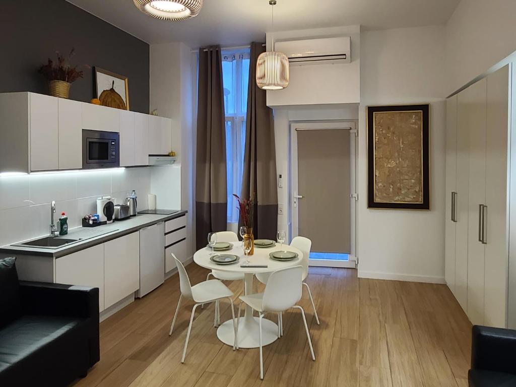 Las Artes Hlius Luxury Apartments