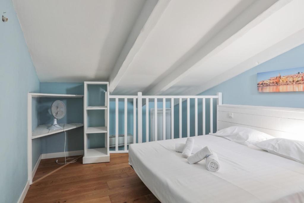 Charming triplex near the port Antibes - Welkeys photo 4