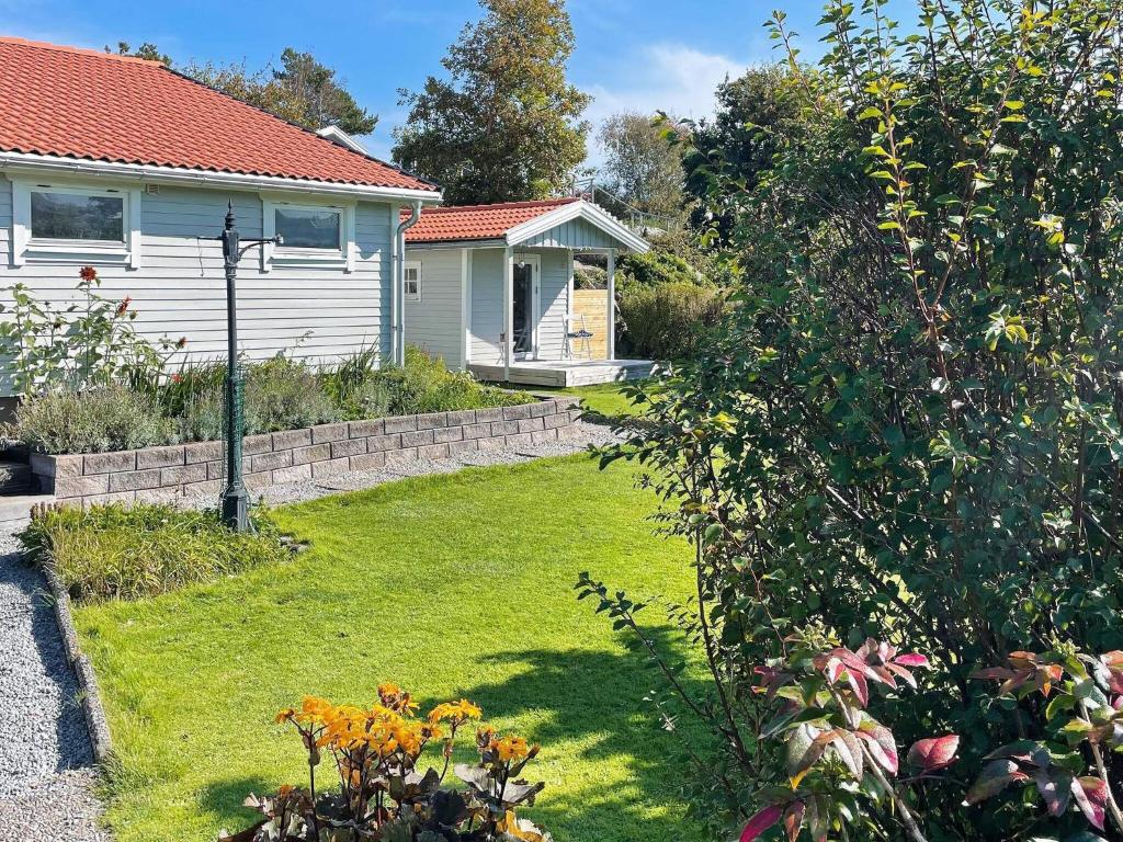 Holiday home SKÄRHAMN photo 2