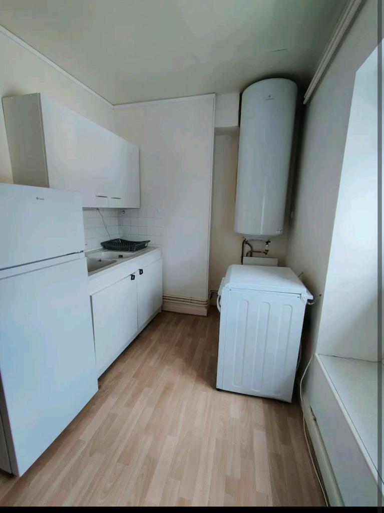 Appartement F3 au 3 ème étage photo 3