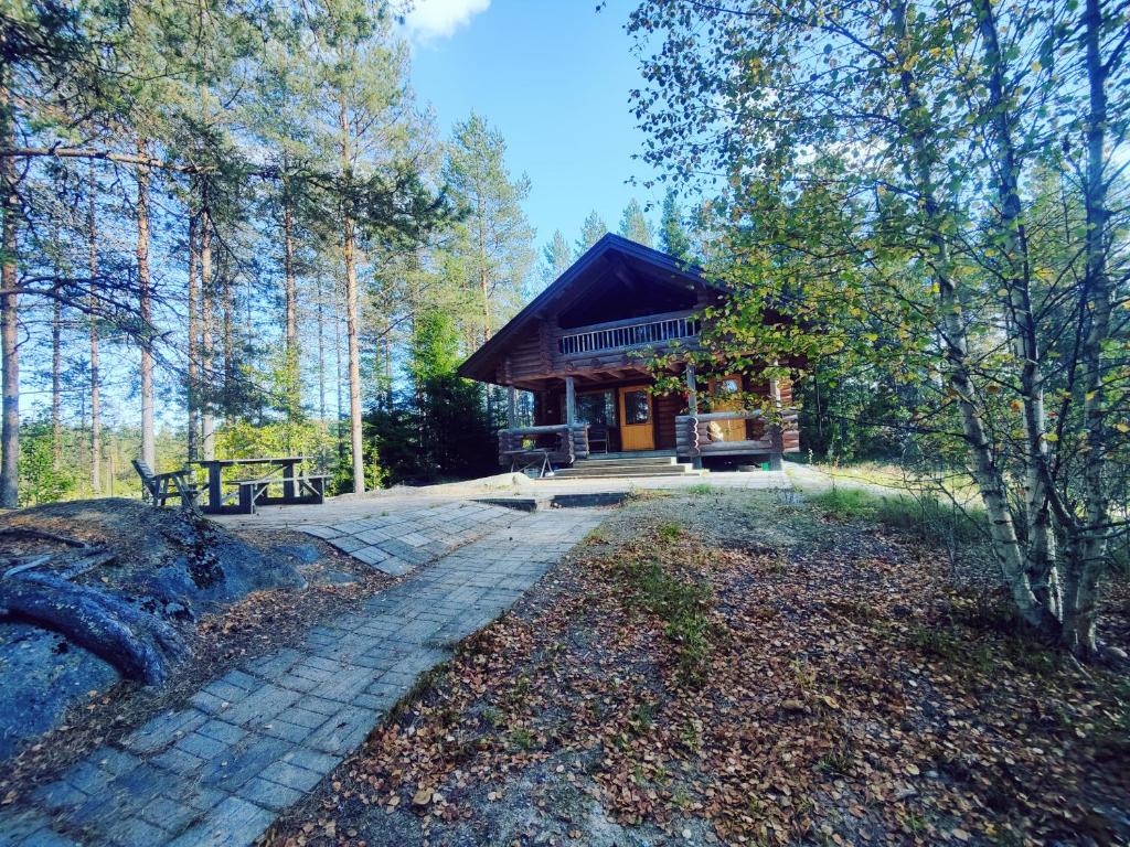 Kalliorinteen Mökit Ruskapirtti
