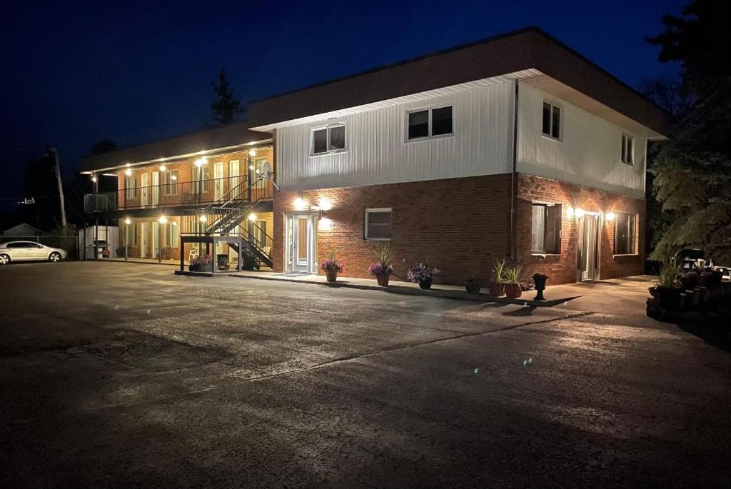 Rest Easy Motel photo 2