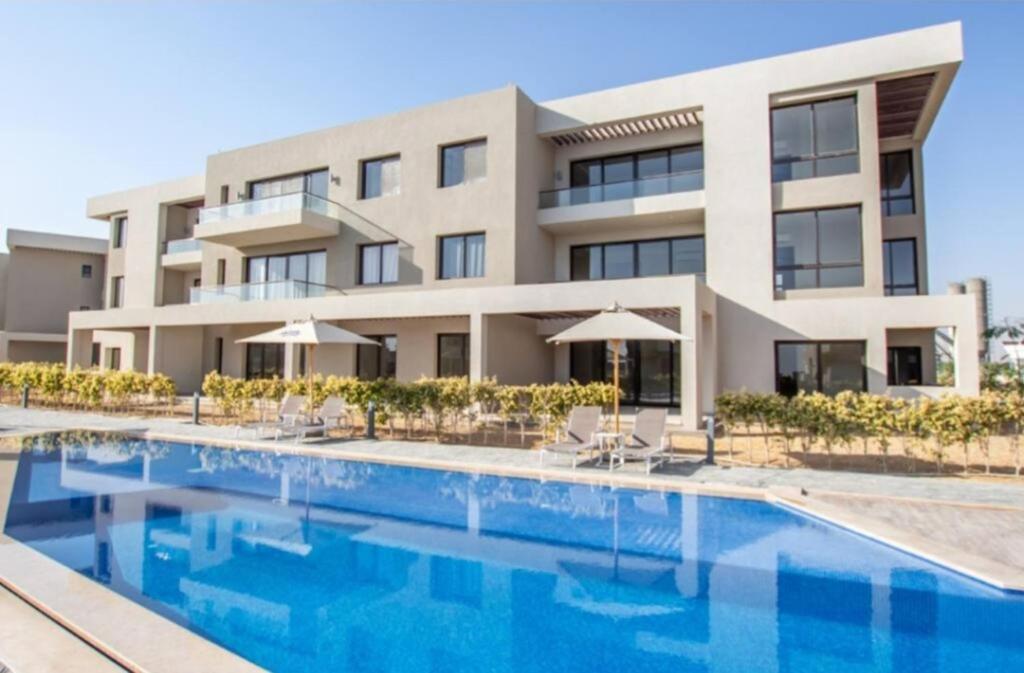 Salty life chalet, a two bedroom apartment by the swimming pool at Azha - Ain Sokhna - selected in the top 20 rentals to stay at in Sokhna