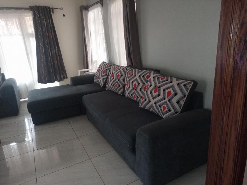 Serene Modern 3 bedroom house near Mombasa Road photo 4