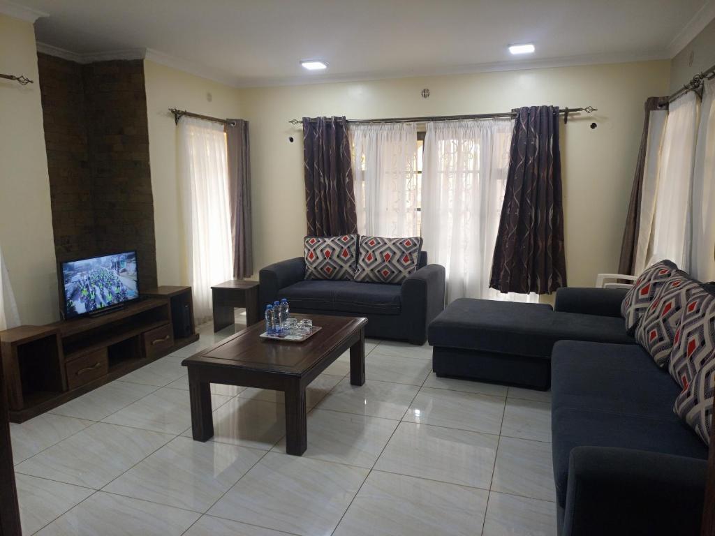 Serene Modern 3 bedroom house near Mombasa Road photo 3