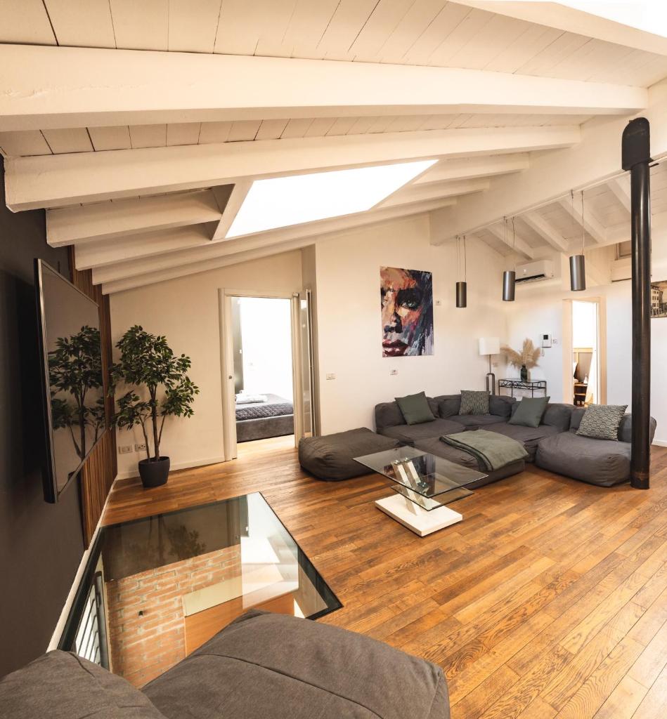 Luxury industrial apt vicino al centro con garage photo 3