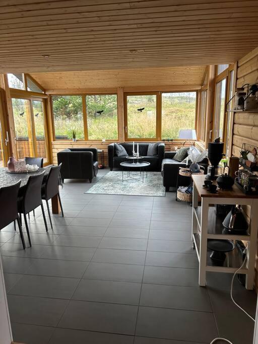 Luxury cottage located in the Golden Circle, mountain view! photo 4