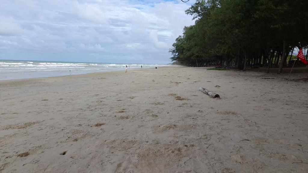 Victory view rayong beach photo 4