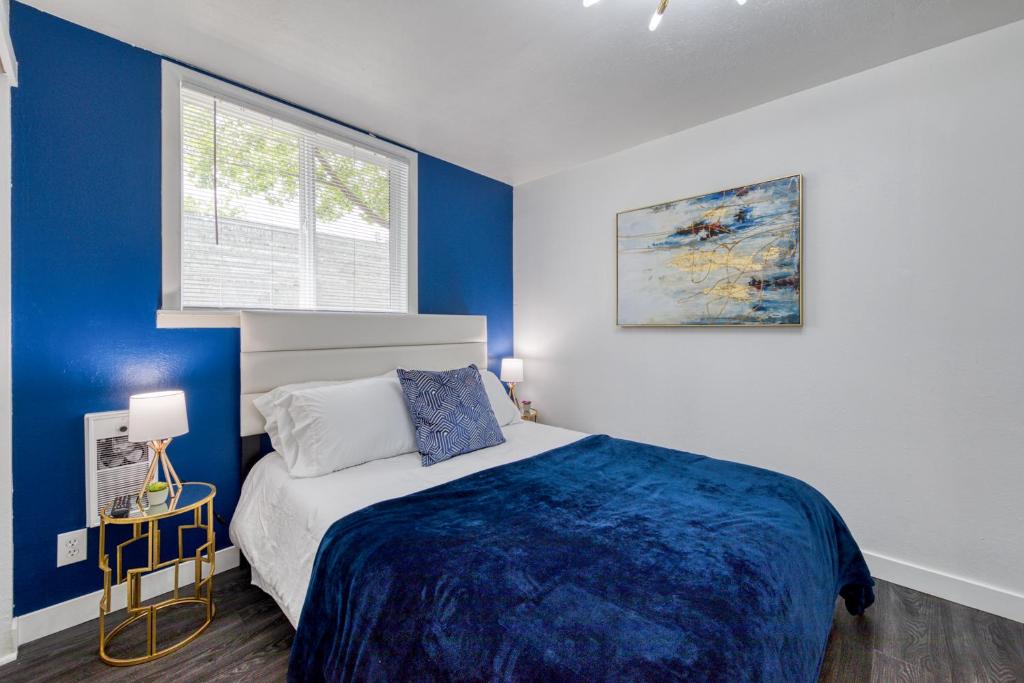 New Downtown on Bsu Campus 3 Beds Fully Remodeled image