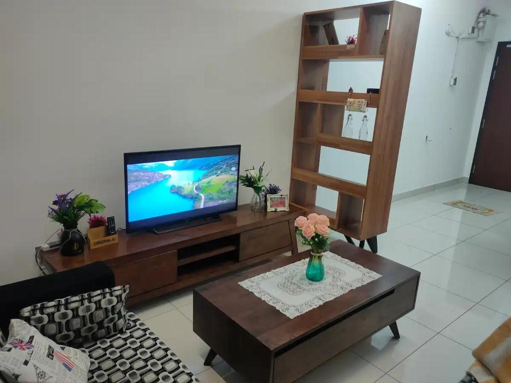 Infinity pool apartment with stunning sunset view - GM Remia Residence Ambang Botanic photo 2