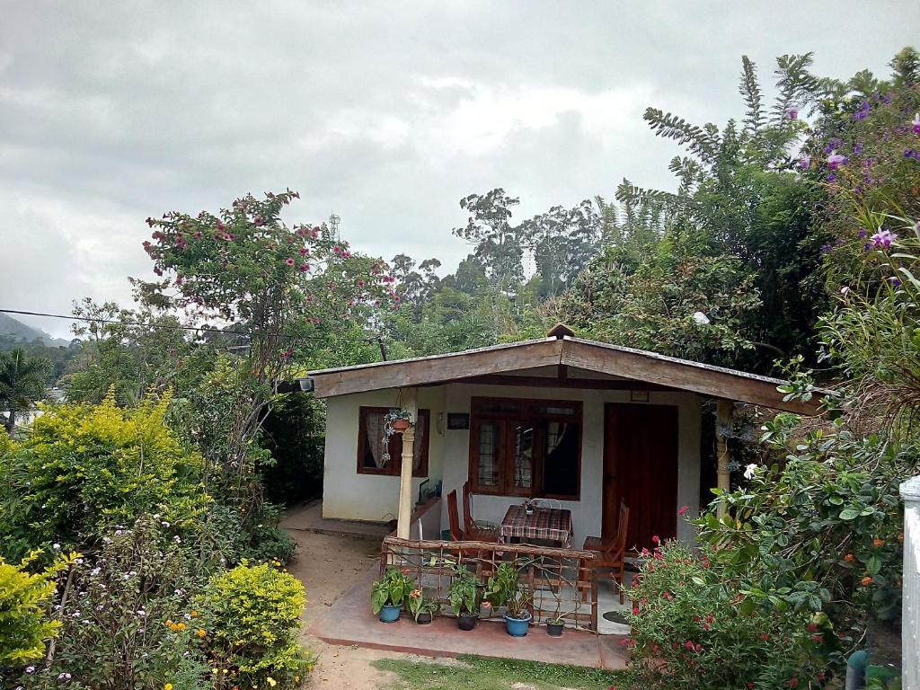 Ella j villa photo 1