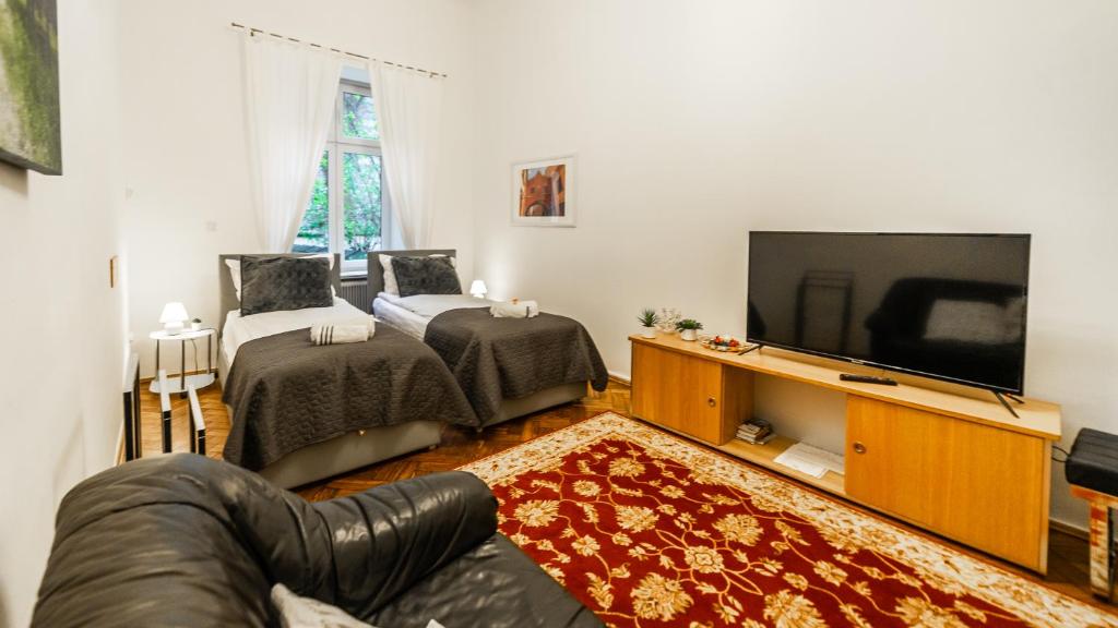 Fogra Travel Apartment - Tap to explore photos