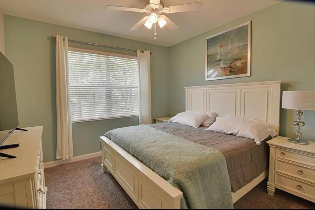 Elegant 6BR Vacation Home with Private Pool at ChampionsGate photo 4
