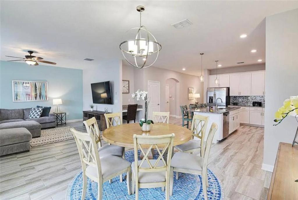 Elegant 6BR Vacation Home with Private Pool at ChampionsGate photo 3