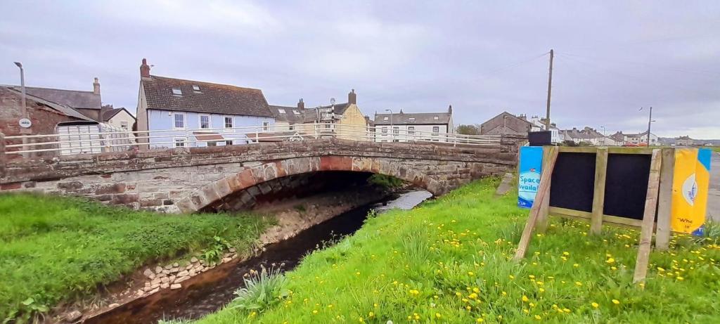 West View Cottage in Seaside Village of Allonby Cumbria photo 1