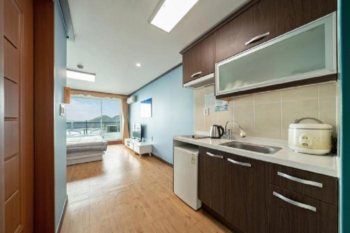 Namhae Season Hotel photo 3