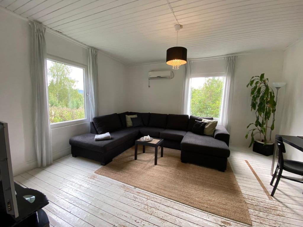 Klassisk villa Ljungaverk Borrbodsvägen 1
