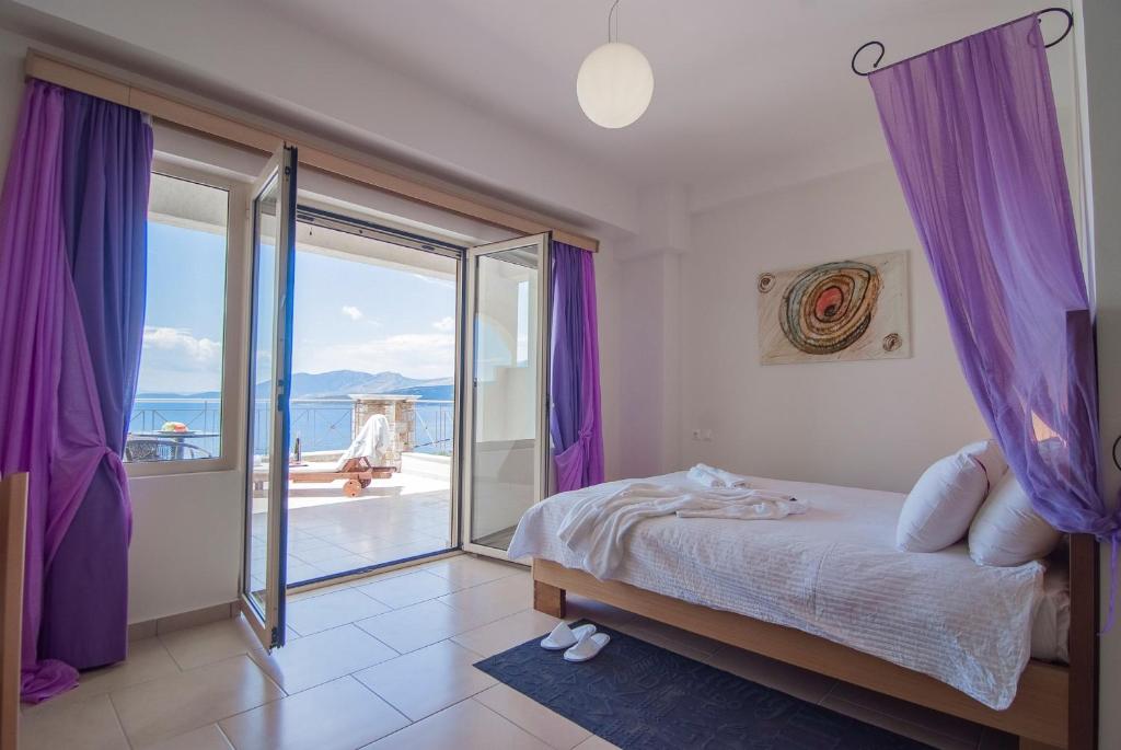 Thea Hotel - Studios & Suites photo 2