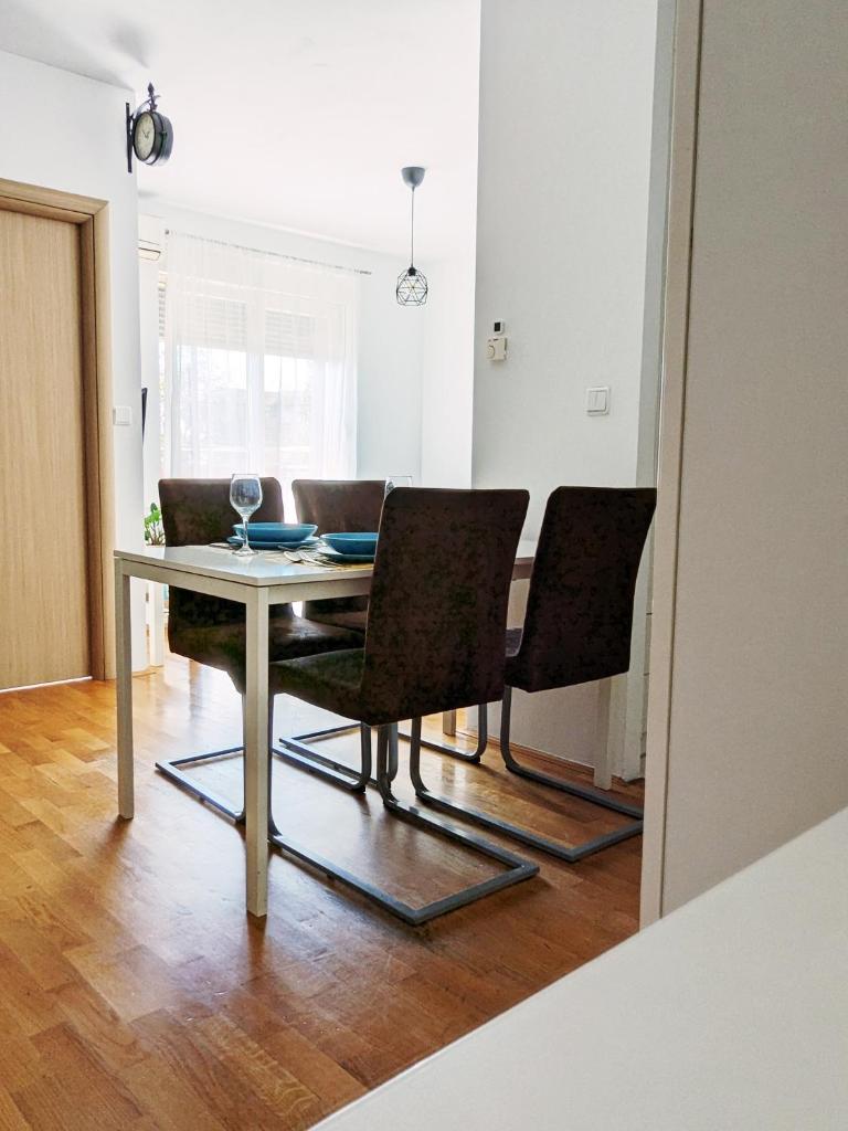 DoMa-Lu apartment with free parking photo 4