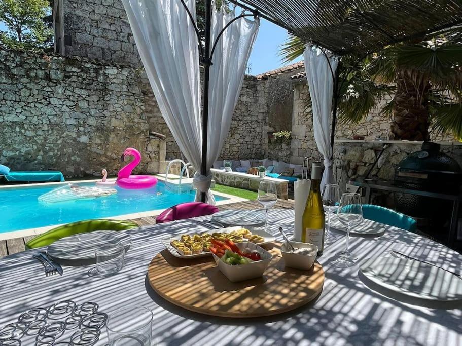 Maison de village tout confort avec piscine