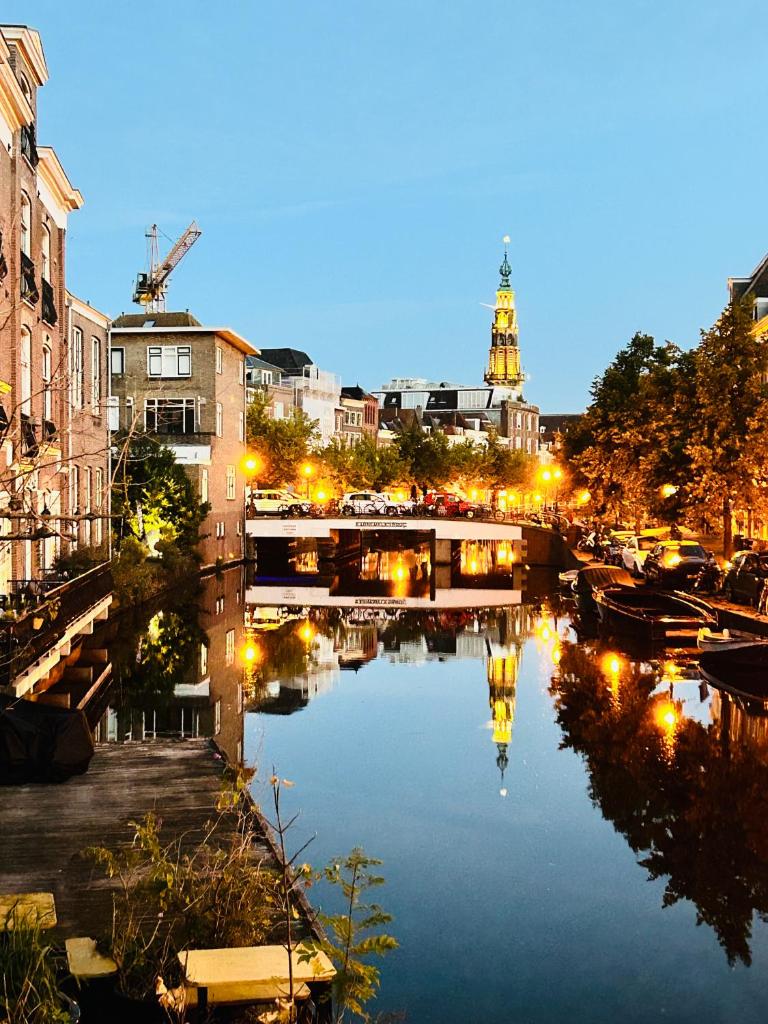 Leiden City Centre Canal View or Terrace View Apartments photo 2