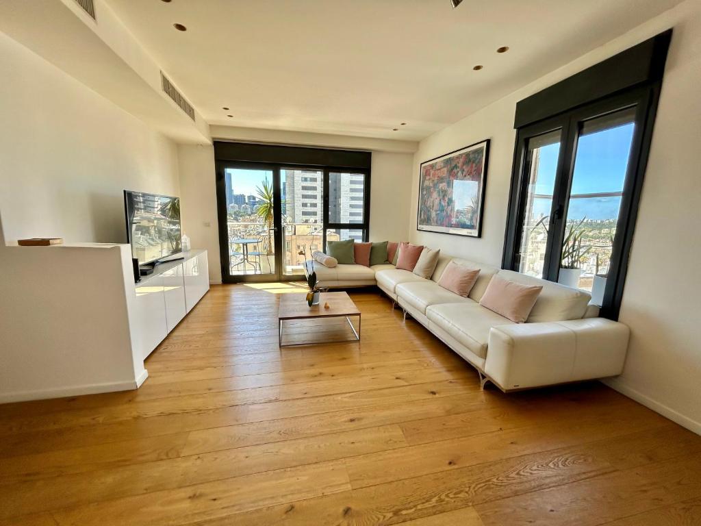 Beautiful 2BR In Ramat Gan photo 2
