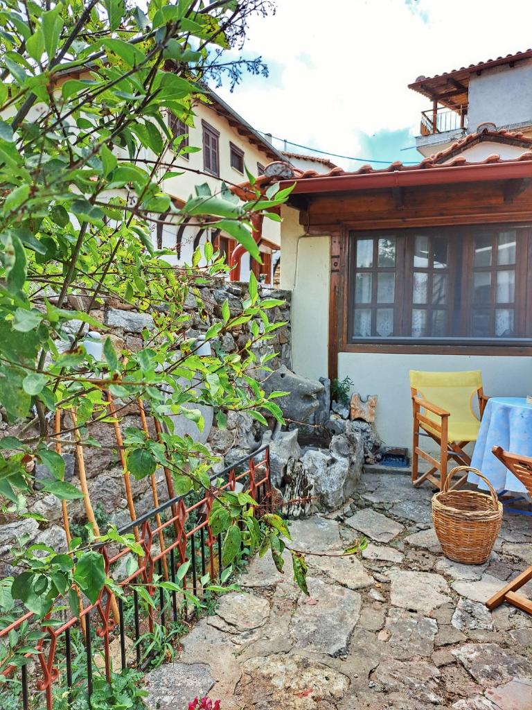Panthea Cottage photo 3