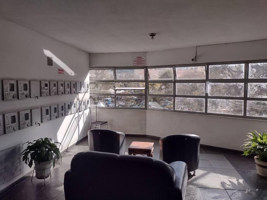 Apartamento Frente da Praça Central com 01 Vaga Garagem photo 3