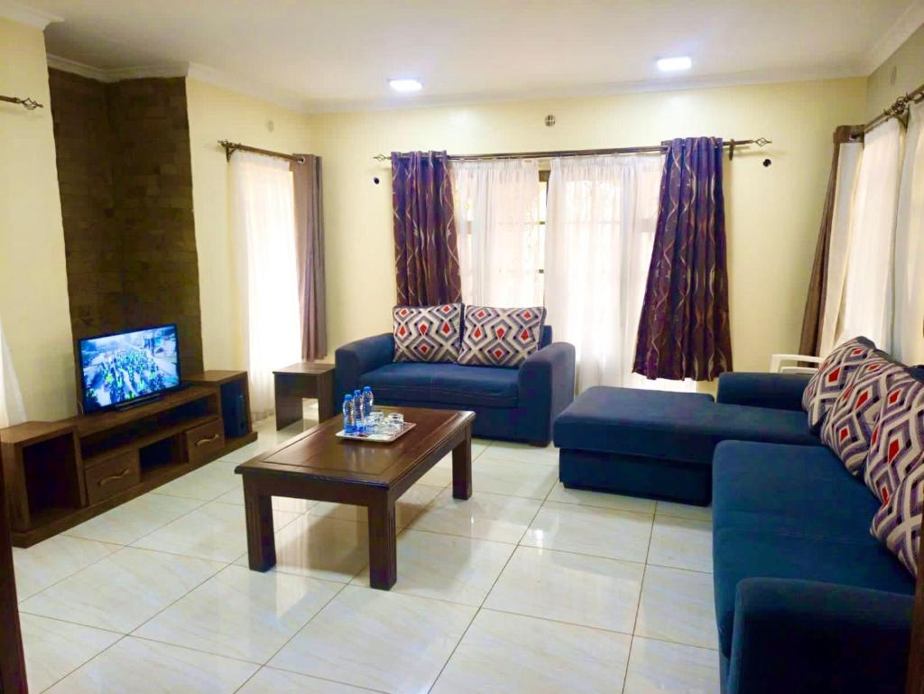 Serene Modern 3 bedroom house near Mombasa Road photo 2