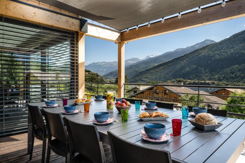 Chalet neuf, SPA, piscine privée, proche Paradiski photo 1