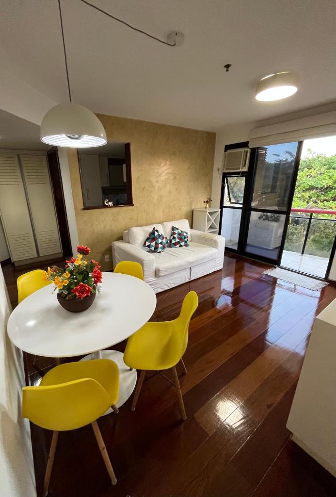 Apto com VISTA do Pão de Açúcar, VARANDA, PISCINA, SAUNA, ACADEMIA, COZINHA COMPLETA, GARAGEM, PORTARIA 24h e MINI MERCADO photo 4