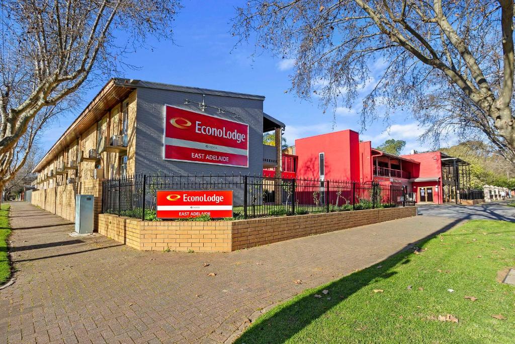 Econo Lodge East Adelaide photo 1