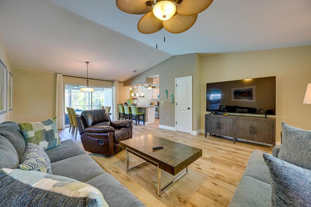 Englewood Oasis with Screened Lanai and Outdoor Pool! photo 2