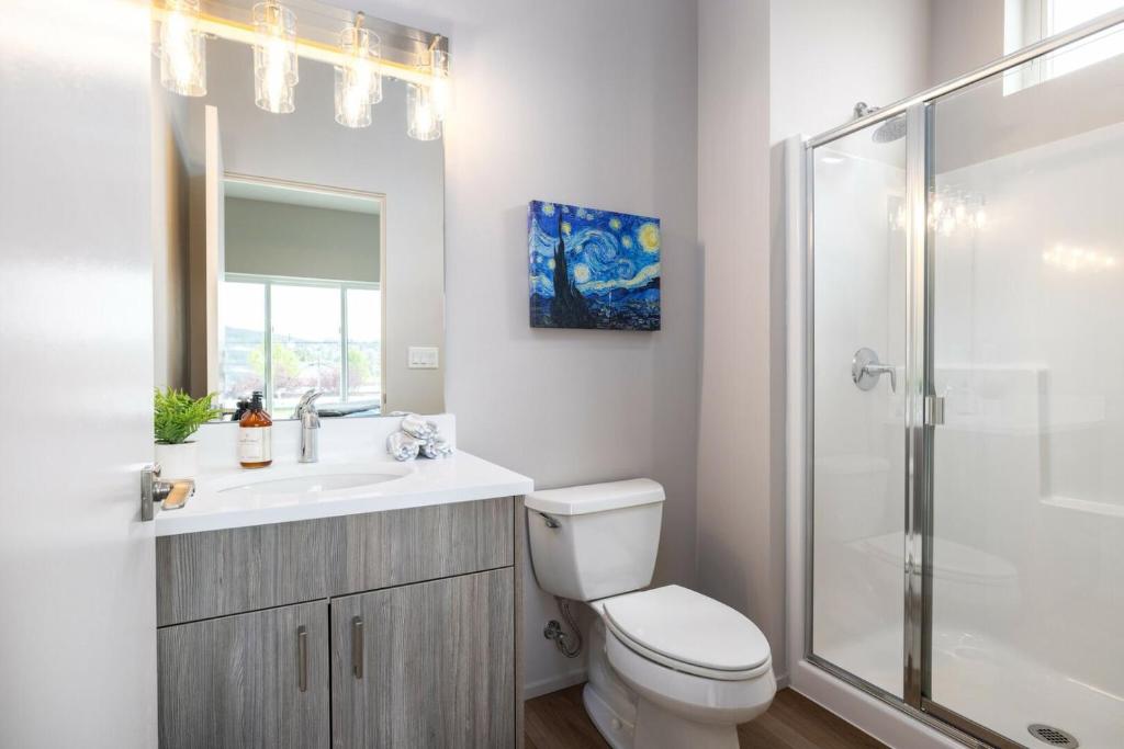Brand New Fully Updated Condo 912 in Anacortes photo 4