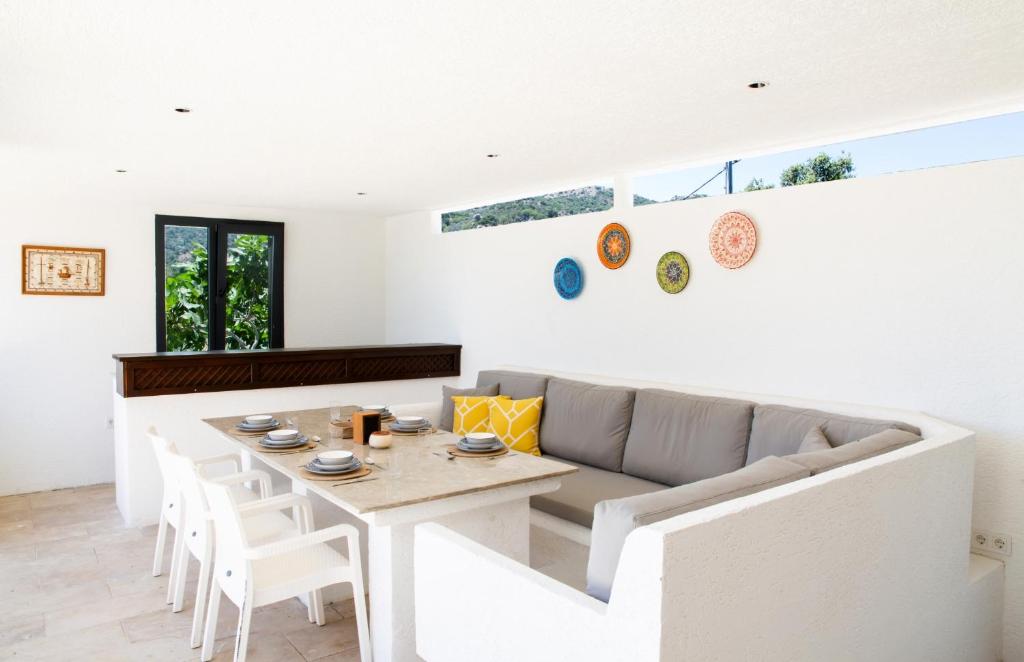 Stone House w Private Pool and Garden in Bodrum photo 4