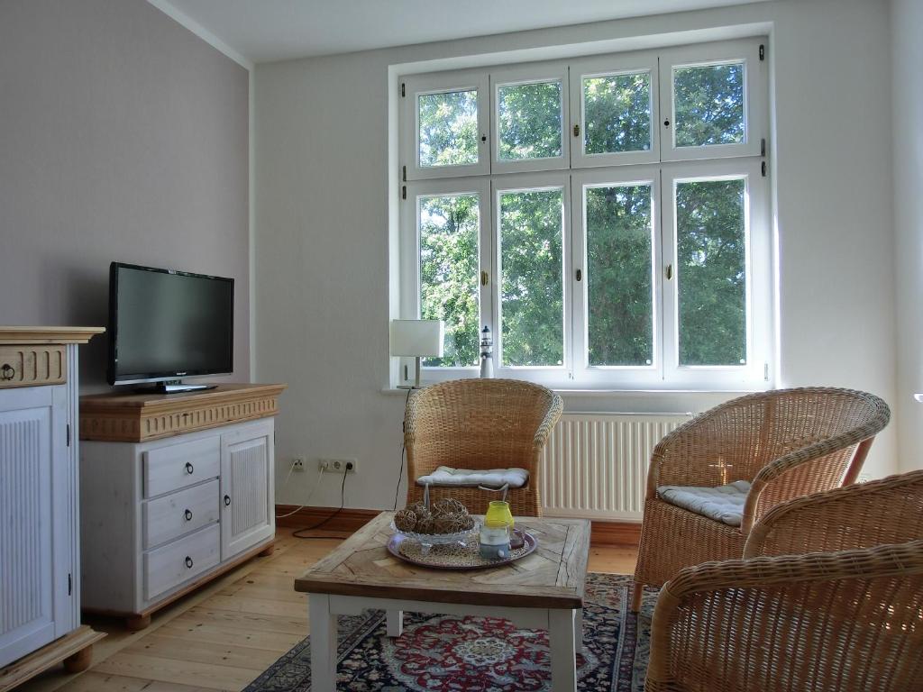 Strandstraße 60 Ferienwohnung S14 - Tap to explore photos