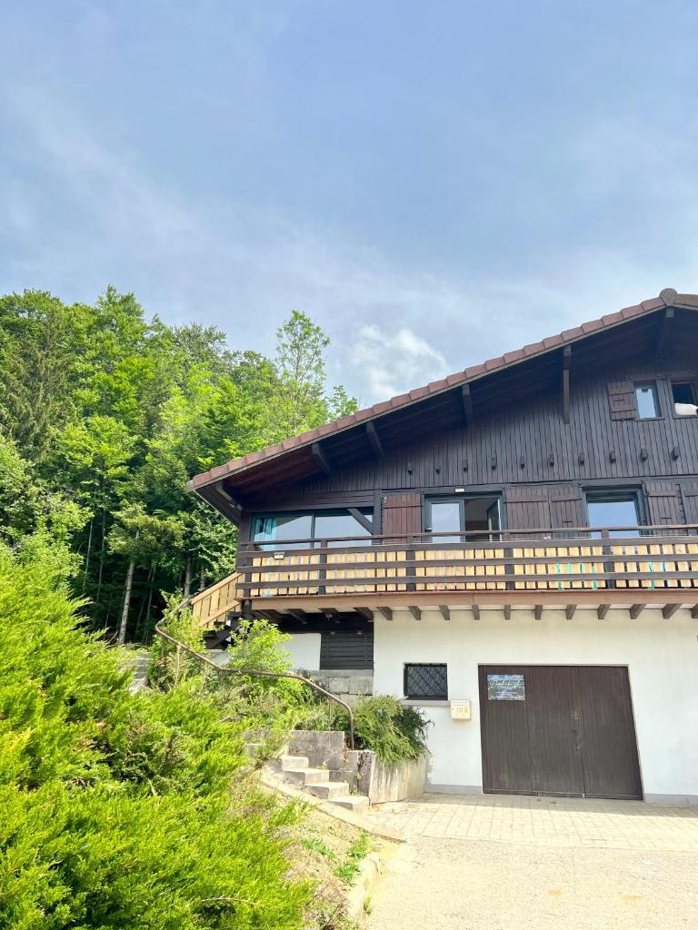 Chalet Charmant rénové au bord du Lac St Point photo 4