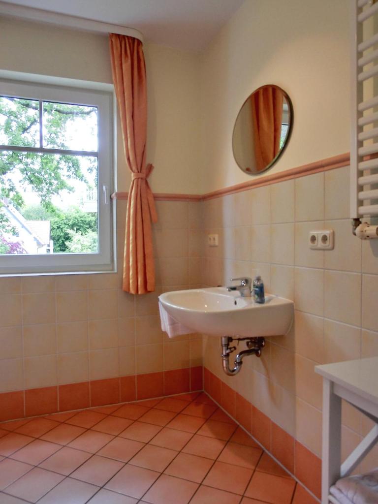 Ferienwohnung F9 - Tap to explore photos