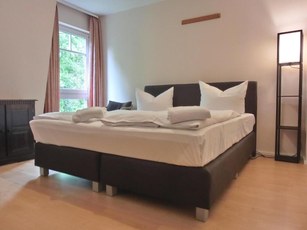 Ferienwohnung F9 - Tap to explore photos