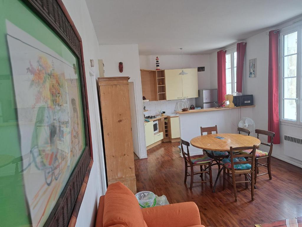 Loft vue imprenable sur le vieux Saintes photo 2