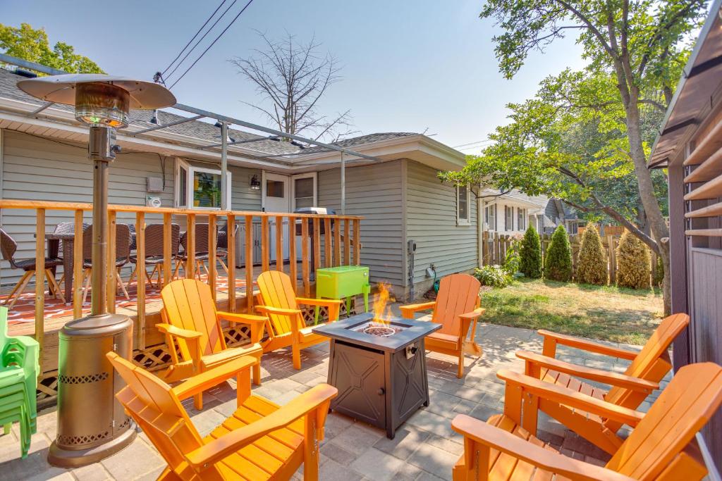 Minneapolis Vacation Rental about 8 Mi to Downtown!