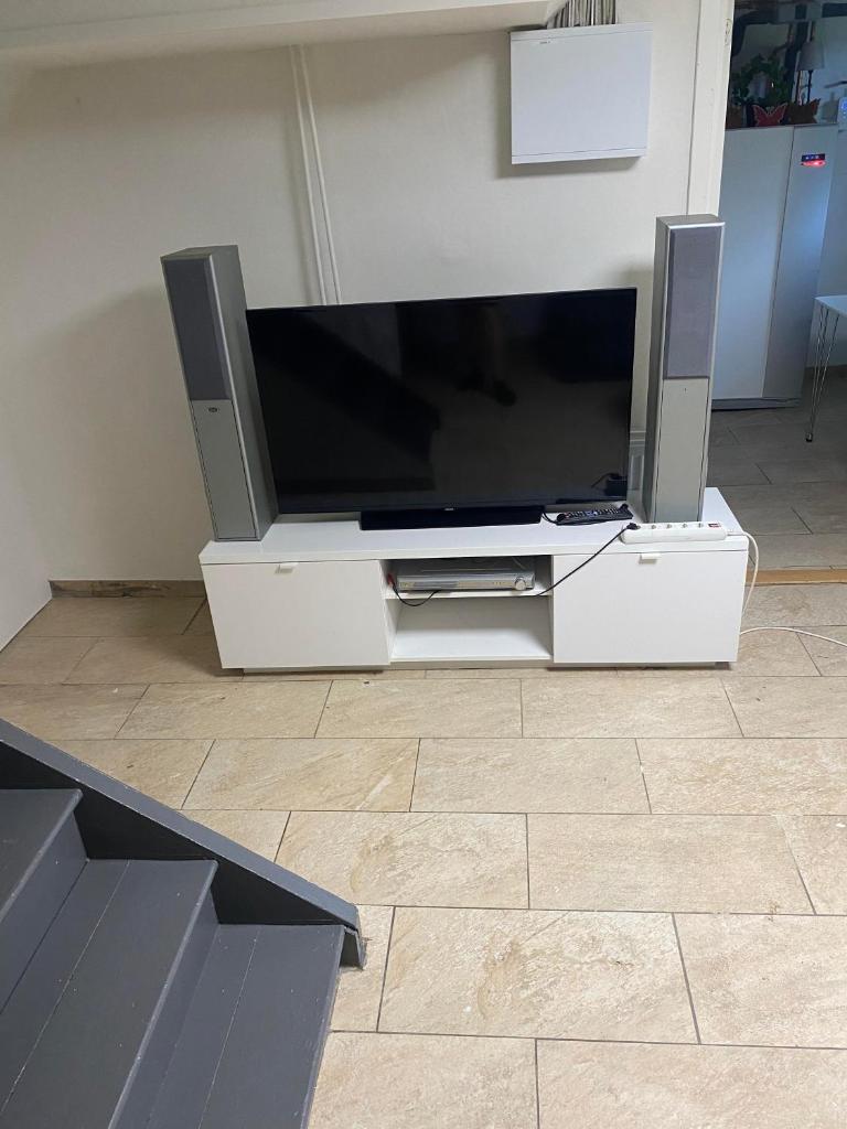 Remarkable 1-Bed Apartment in Orebro photo 3